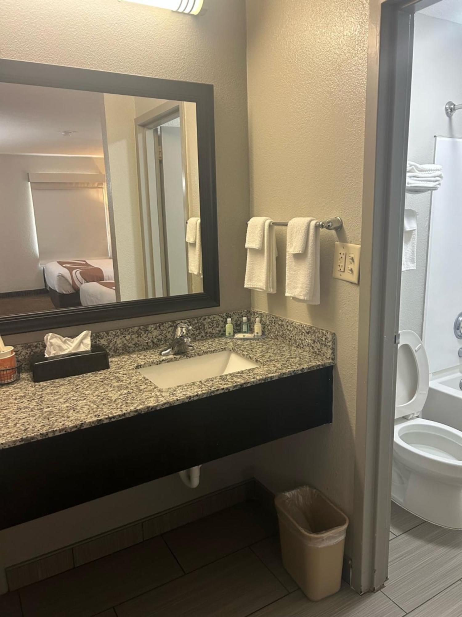 Quality Inn Mt Pleasant - Charleston Mount Pleasant Bagian luar foto
